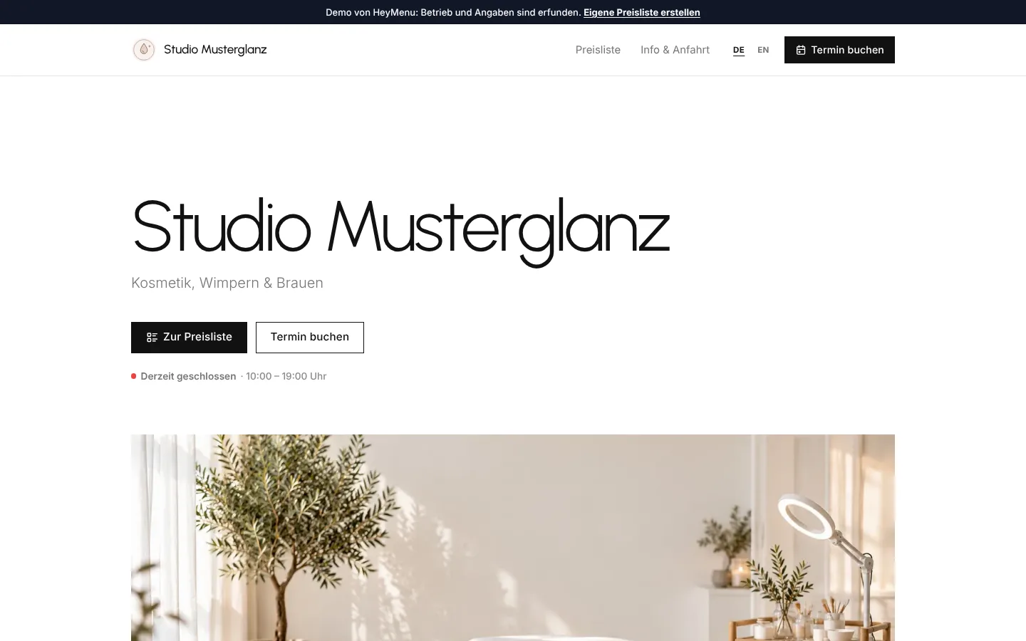 Webseite von Studio Musterglanz (Kosmetikstudio, Demo) mit Öffnungszeiten und Preisliste